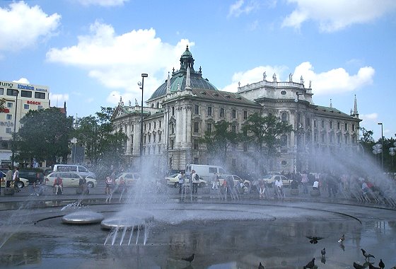 Springbrunnen Stachus